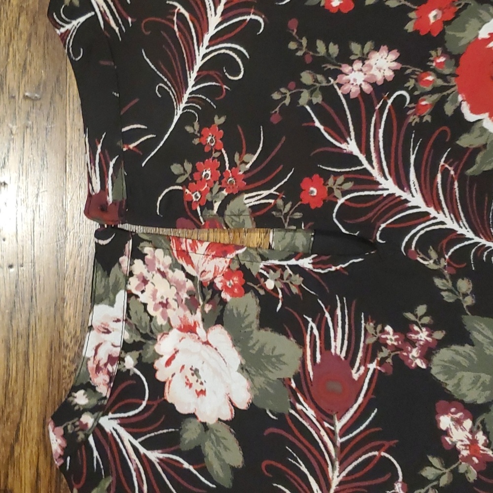 Womens Loft black floral top with bell sleeves size XS - Picture 6 of 7